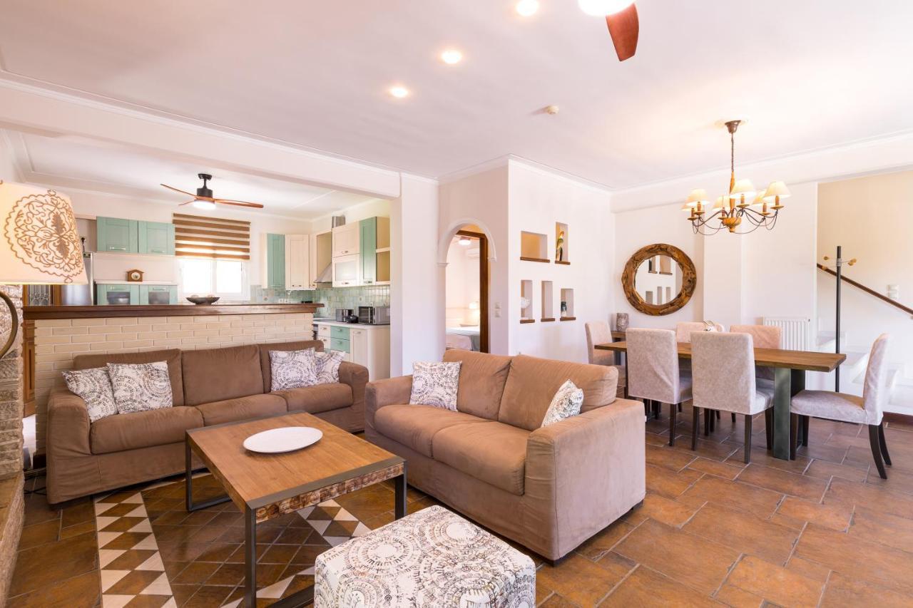 Villa St Nicholas House With Private Heated Pool Дасия Екстериор снимка