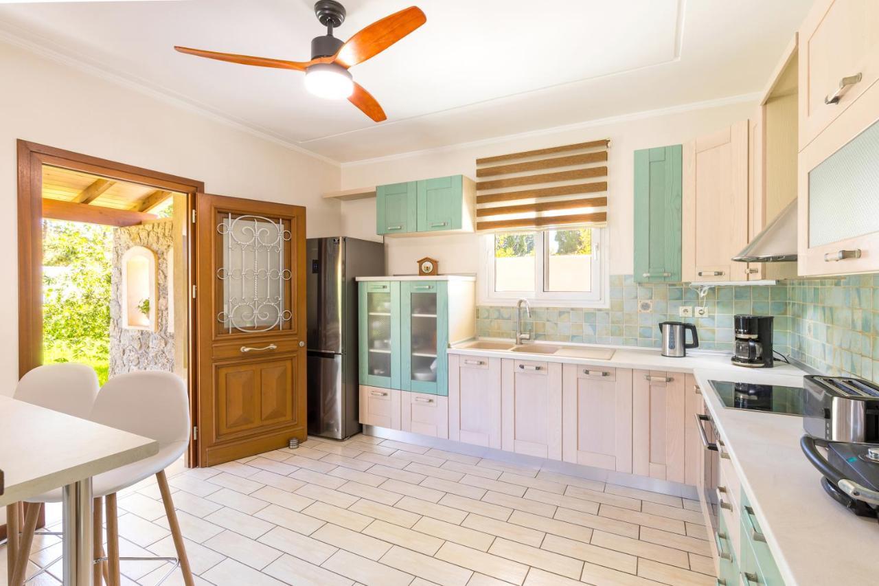 Villa St Nicholas House With Private Heated Pool Дасия Екстериор снимка
